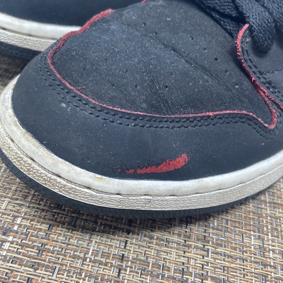 Jordan 1 Mid - Picture 8 of 9